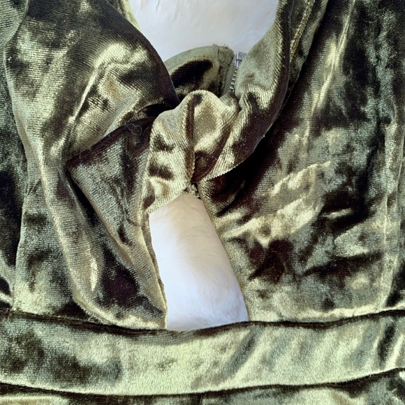 SOLD - Picture 3 of 6